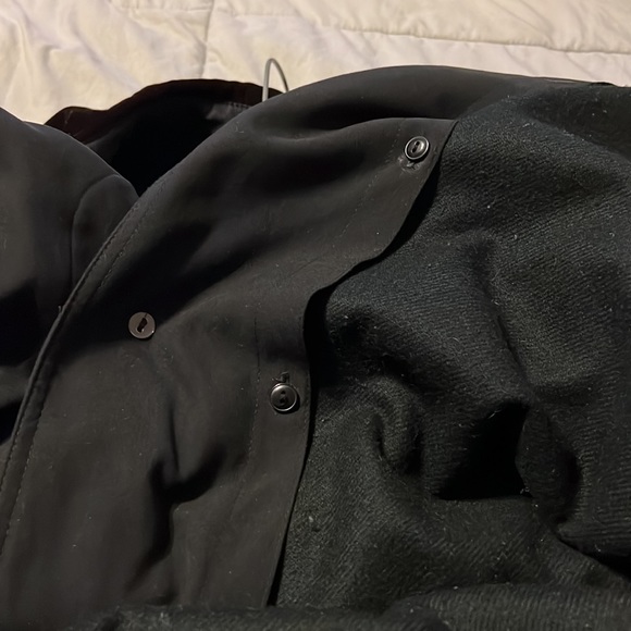 American Bazaar black raincoat with button in lining - Picture 13 of 13